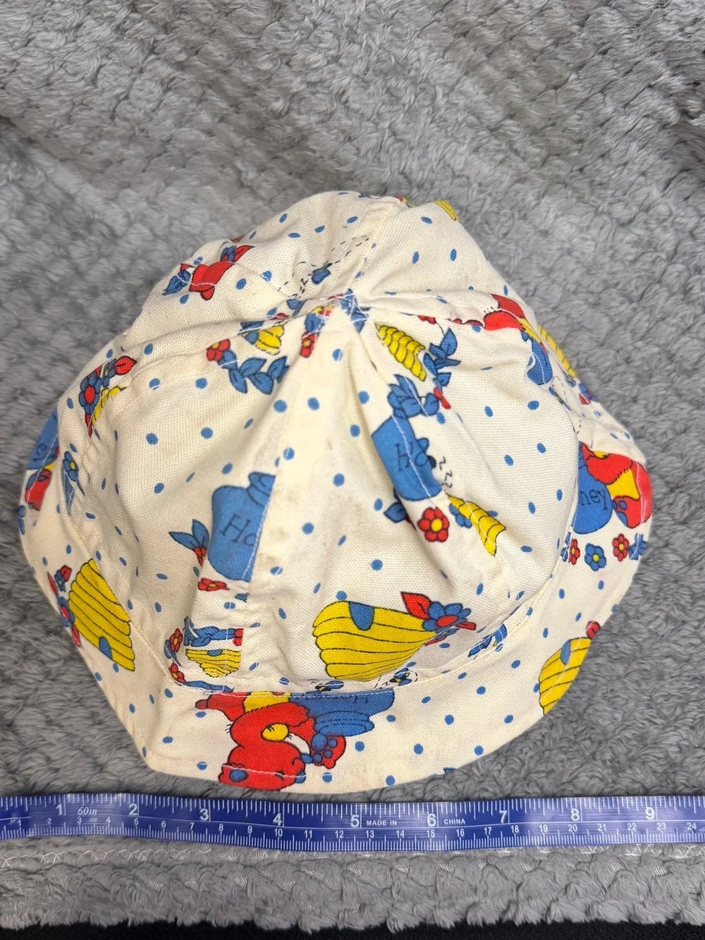 Vintage Baby Bucket Hat Bear & Honey 70s 80s Dotted Summer baby/toddler Sun Hat